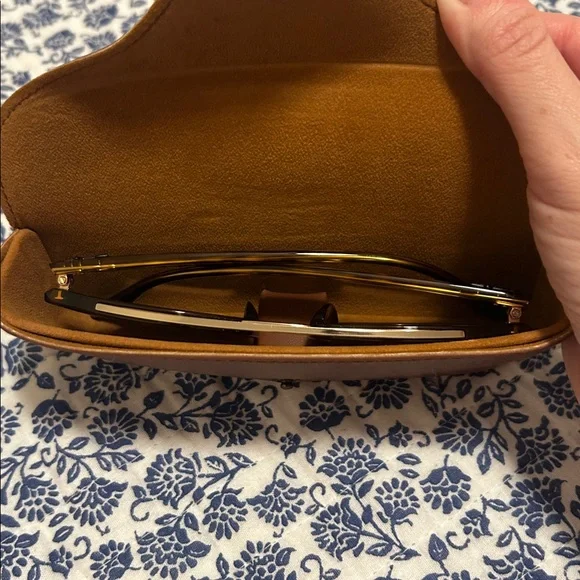 Rayban glasses with case - Picture 3 of 9